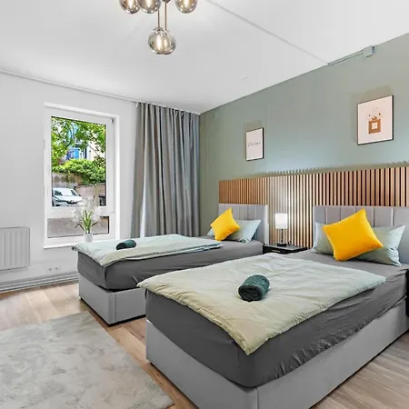 Exklusive - - Inclusive Sauna - Free Parking - Perfect For 7 Guests - Smart Kolín nad Rýnem