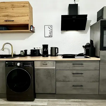 Apartment Exklusive Suite - Zentral In Der Koelner Suedstadt - Kostenloser Privatparkplatz - Perfekt Fuer Bis Zu 6 Gaeste - Smart Home Cologne