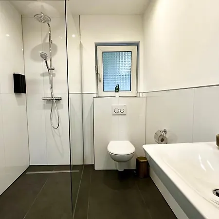 Exklusive Suite - Zentral In Der Koelner Suedstadt - Kostenloser Privatparkplatz - Perfekt Fuer Bis Zu 6 Gaeste - Smart Home Apartment