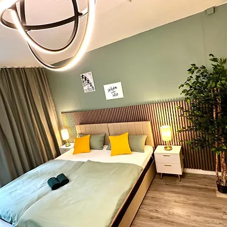 Apartment Exklusive Suite - Zentral In Der Koelner Suedstadt - Kostenloser Privatparkplatz - Perfekt Fuer Bis Zu 6 Gaeste - Smart Home