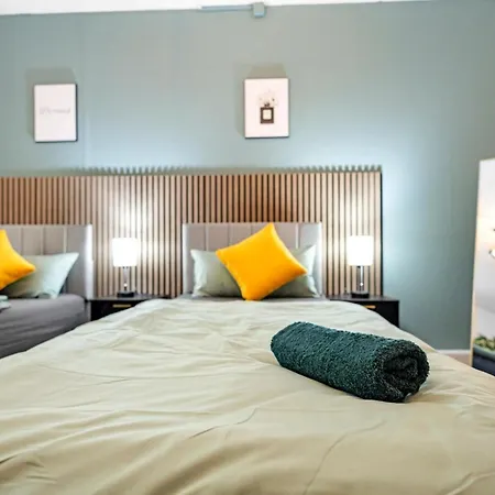 Lägenhet Exklusive - - Inclusive Sauna - Free Parking - Perfect For 7 Guests - Smart