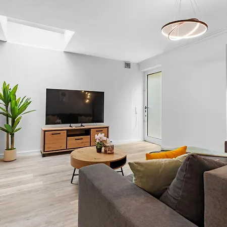 Exklusive Suite - Zentral In Der Koelner Suedstadt - Kostenloser Privatparkplatz - Perfekt Fuer Bis Zu 6 Gaeste - Smart Home Apartment *