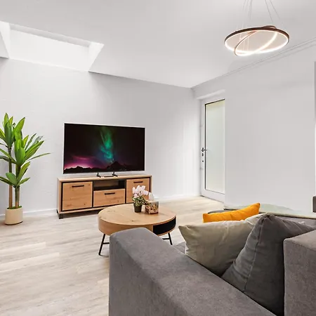 Exklusive - - Inclusive Sauna - Free Parking - Perfect For 7 Guests - Smart *