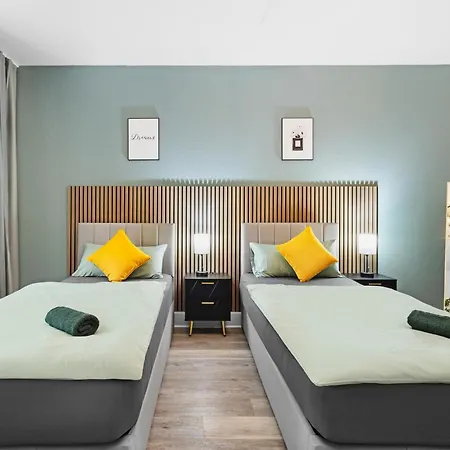 Exklusive - - Inclusive Sauna - Free Parking - Perfect For 7 Guests - Smart