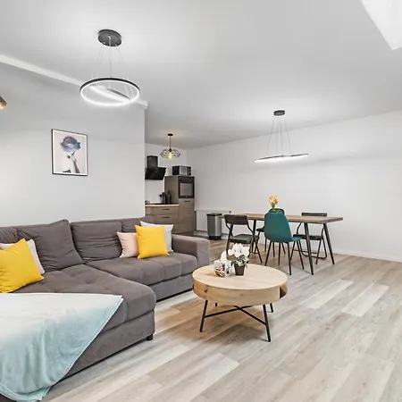Exklusive - - Inclusive Sauna - Free Parking - Perfect For 7 Guests - Smart Apartamento *