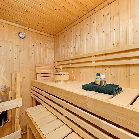 Exklusive - - Inclusive Sauna - Free Parking - Perfect For 7 Guests - Smart