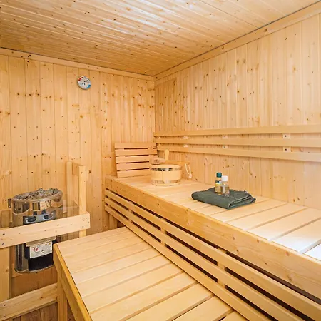 Exklusive - - Inclusive Sauna - Free Parking - Perfect For 7 Guests - Smart شقة *