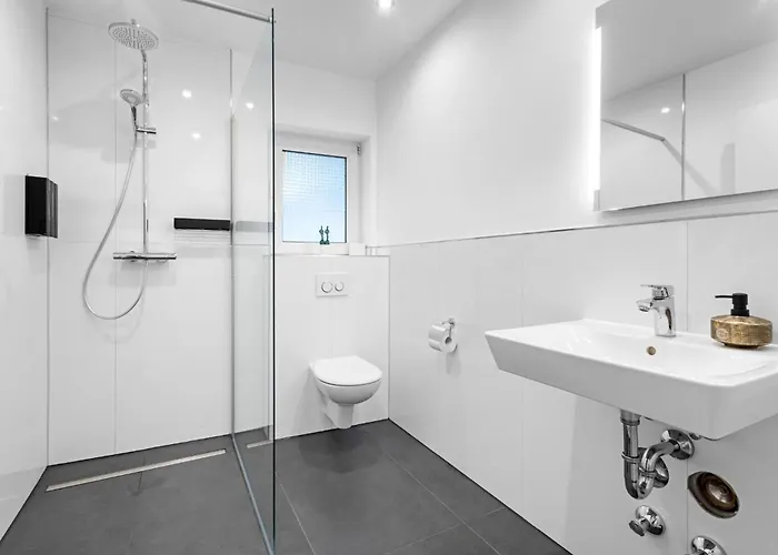 Apartment Exklusive - - Inclusive Sauna - Free Parking - Perfect For 7 Guests - Smart *