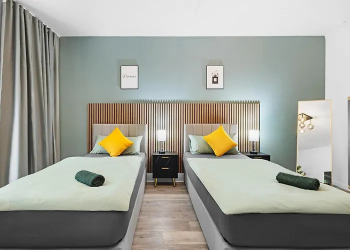 Exklusive - - Inclusive Sauna - Free Parking - Perfect For 7 Guests - Smart