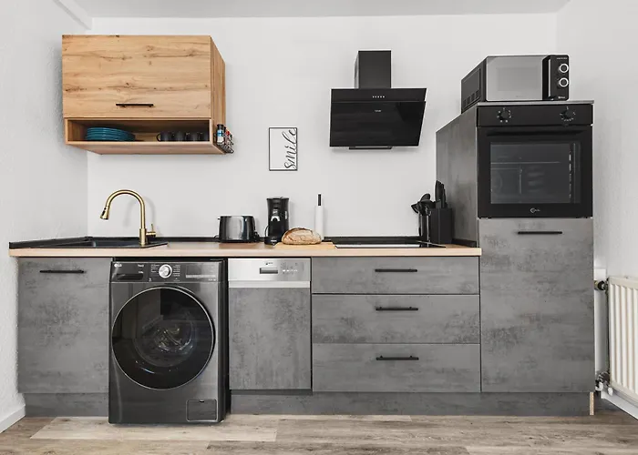 Exklusive - - Inclusive Sauna - Free Parking - Perfect For 7 Guests - Smart Apartamento Colonia