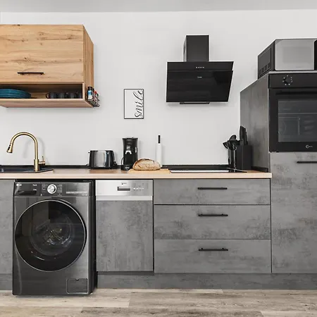 Exklusive - - Inclusive Sauna - Free Parking - Perfect For 7 Guests - Smart Apartmán Kolín nad Rýnem