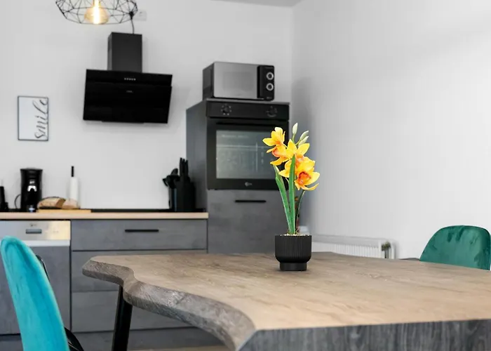 Exklusive - - Inclusive Sauna - Free Parking - Perfect For 7 Guests - Smart Apartmán